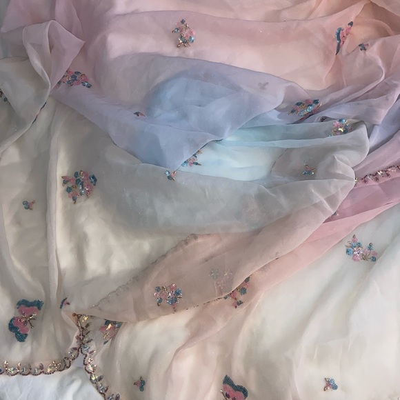 NWT Dhoti Style Suit from Lashkaraa Garden of Serenity Collection (never worn) - Picture 10 of 11